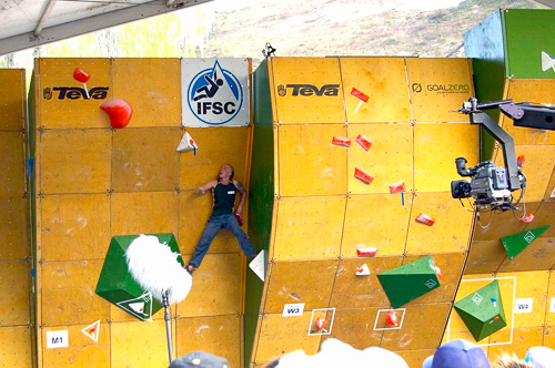 Pffft! No hands rest! Chris Webb Parson competing in the World Cup Bouldering.