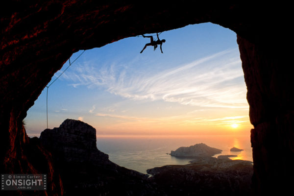 Chloé Minoret, Le Denti (7c+), Goudes, Les Calanques, France.